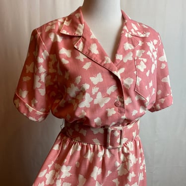 70’s 80’s butterfly print dress dusty rose Pink belted stretchy waist spring summer vintage cottage trend dress size large 