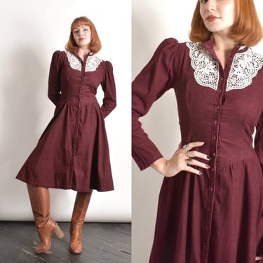 Vintage 1970s Dress / Late '70s Gunne Sax Corduroy Dress / Burgundy White ( S M ) 