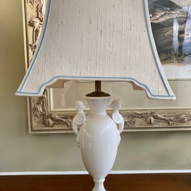 Dav Art White Art Deco Lamp 