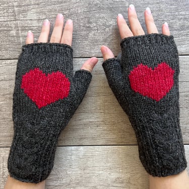 Alpaca Fingerless Gloves Gray+Red Heart