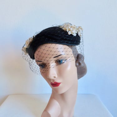 Vintage 1950's Black Fascinator Hat with White Camillia Flowers Trim Veil Rockabilly Swing 50's Millinery Spring Summer 