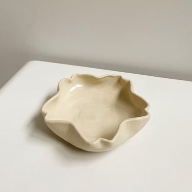 Cream Pinched Ceramic Catchall