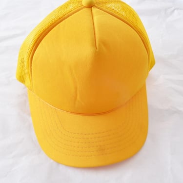 80's Yellow Gold Mesh Trucker Hat, M/L, Large, Plain 1980's, 1970's, UNUSED, Vintage, Snap Back, Young an Hat Co. Baseball Cap Men's 