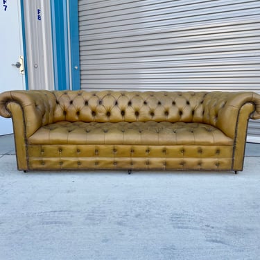 1960s Vintage Tufted Leather Sofa 