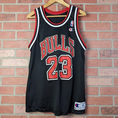 Vintage 90s Made in USA Champion NBA Chicago Bulls Basketball ORIGINAL Jordan Jersey - Large 