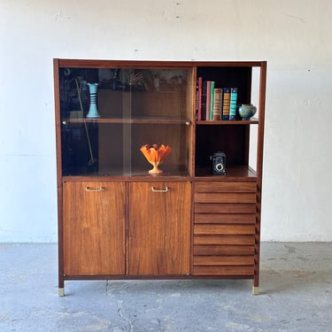 Mid Century Modern American of Martinsville Dania Display Cabinet China Hutch 