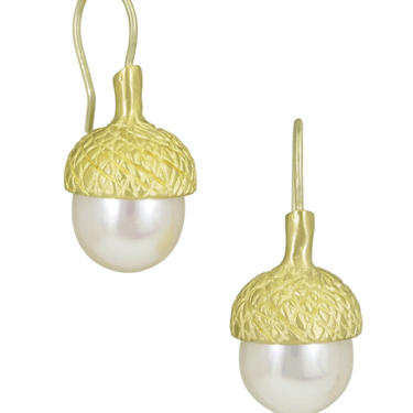 Judi Powers | Acorn Pearl Drop Earrings 18kg