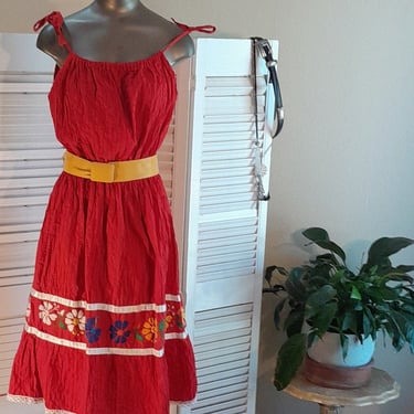 Vintage 70s/80s Red  Sundress w/Embroidery / Mexican Dress /M/L 