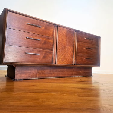 Mid Century Lane Dresser / Credenza 