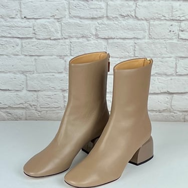 Dear Francis Form Ankle Boot, Size 37/US 7, Taupe