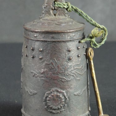 Antique Japan Buddhist bronze dragon bell 1880 fine lost wax craft 