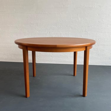 Scandinavian Modern Round Teak Dining Table