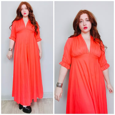 1970s Vintage Melon Nylon Puffed Sleeve Romantic Night Gown / 70s / Seventies Capelet Boudoir Maxi Dress / Size Large 