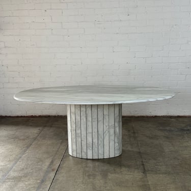 Italian Dining Table in Carrara Marble 