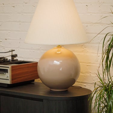 Postmodern lavender ceramic round table lamp