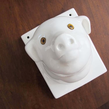 Vintage Ceramic Pig Wall Hook - White Towel Apron Hook - Farmhouse Kitchen Decor - Shabby Chic - Housewarming 