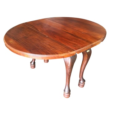 Early American 18th Century Drop-Leaf Mahogany Dining Table 