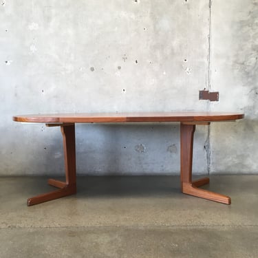 Neils O.Moller Dining Table w/Two Leaves