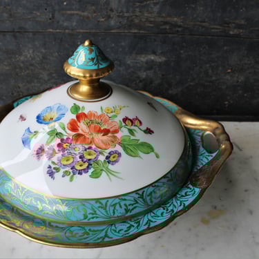Antique Hand Painted Paris Gilt Porcelain Covered Vegetable Bowl 