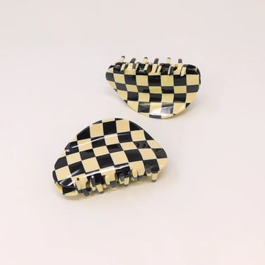 Checker Claw in Black + White by CHUNKS