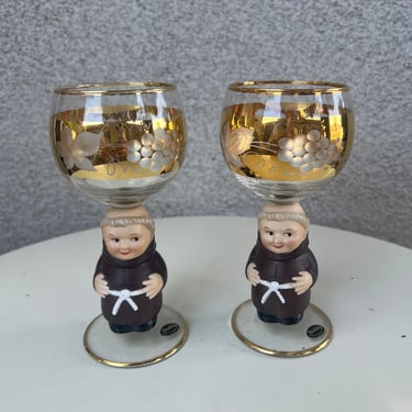 Vintage Set 2 Wine Glasses Friar Figures Theme Gold By Bockling W. Germany 