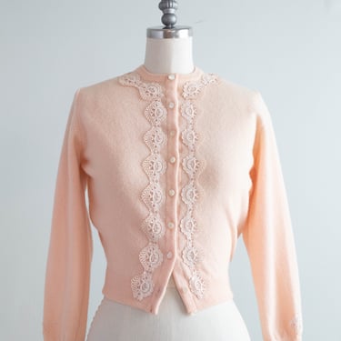 Pretty Baby Soft 1950's Lambswool Cardigan With Lace Applique / XS