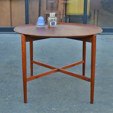 Teak Round Tray Top Fritz Hansen Style Coffee/Side Table w/ Legs That Hug The Curve