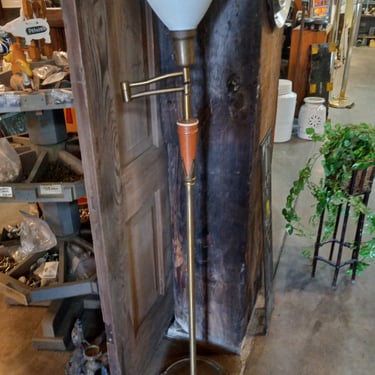 Beautiful Vintage Floor Lamp 53.5