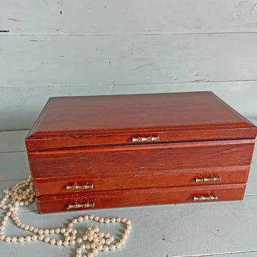 Vintage Wood And Red Felt Jewelry Chest, Bamboo Hardware // Vintage Jewelry Box, Unique Jewelry Vox // Perfect Gift 