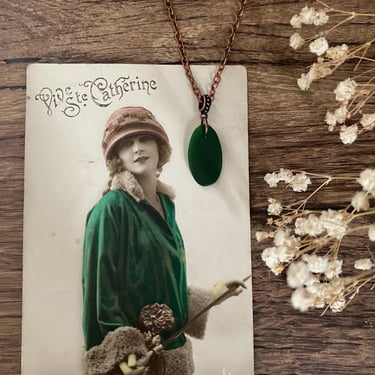 Emerald Green Victorian Glass Necklace | Stained Glass | Victorian Necklace | Antique Necklace | Glass Necklace | Tumbled Glass 