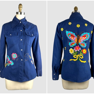 BUTTERFLY EFFECT Dotti Did It Vintage 70s Embroidered Denim Shirt | 1970s Hippie Boho Jean Jacket | Butterfly Floral Embroidery | Size Small 