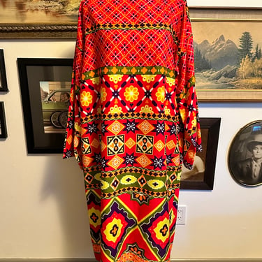 Gorgeous Vintage 60s / 70s Hawaiian Midi Dress 