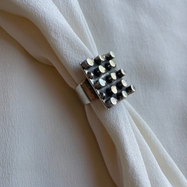 1970s Brutalist Chunky Ring R100