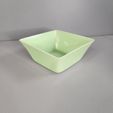 Large Jadeite Bowl 