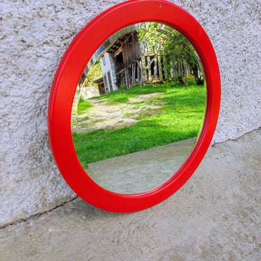 Vintage Mid Century Modern Round Mirror / Wooden Round Mirror / Red Wall Mirror / Space Age Mirror / Bathroom Mirror/ Retro Home Decor/ 80s 