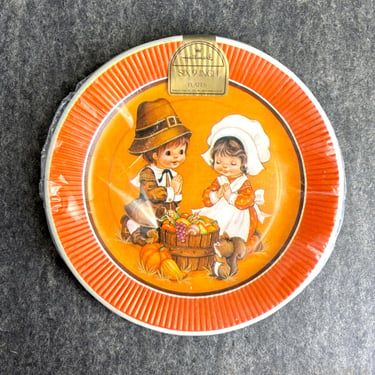 Hallmark pilgrim paper plates - set of 6 - vintage Thanksgiving decor 