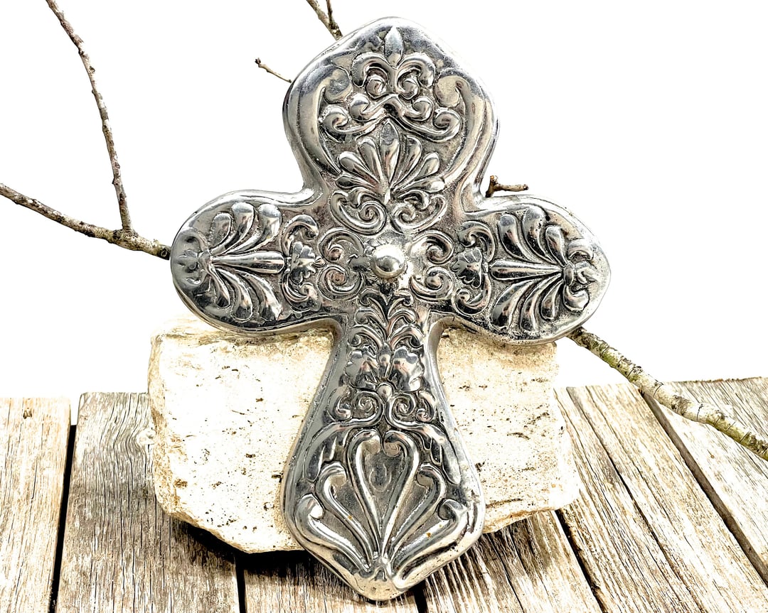 VINTAGE 10.75" Aluminum Wall Hanging Cross Cast Aluminum Cross