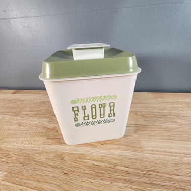Lustro Ware Plastic Flour Container NOS 
