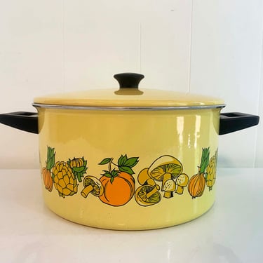 Vintage Cera-Met Enamel Yellow Dutch Oven Mustard Butterscotch Casserole Enameled Covered Pot Mushroom Kitchen Veggies 1970s 1980s 70s 80s 