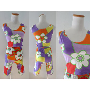 Vintage Crop Top & Bike Shorts Set Flower Power Floral Print 80s 90s Summer Athleisure Outfit Size Small 