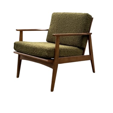 Mid-Century Modern Walnut Armchair in Style of Viko Bauritter