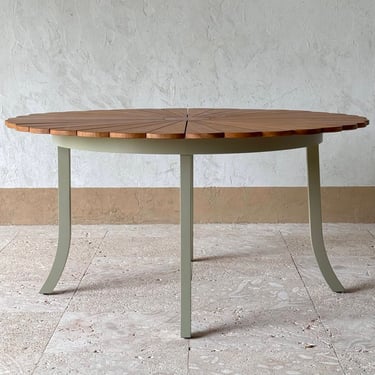 Gusto Medium Outdoor Garden Table