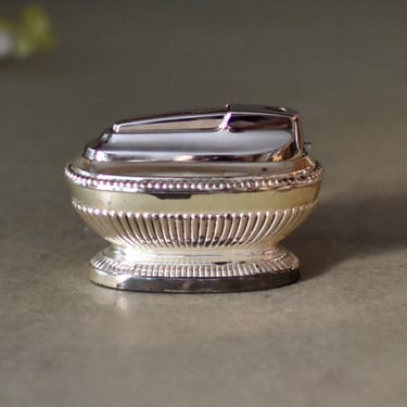 Vintage Gasoline Lighter Ronson Varaflame  Collectable Table Silver Plated lighter 