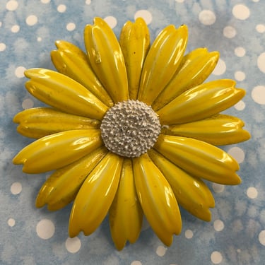 1960s enamel flower brooch big mod yellow daisy pin 