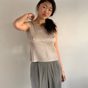 90s plisse pleated popcorn tank / vintage gold champagne plisse micro pleated cropped tank top | S M 