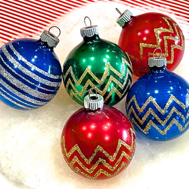 VINTAGE: 5pcs - Old Glass Ornaments - Holiday Ornaments - Red and Gold Christmas - SKU 00034594 