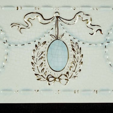 Antique Victorian Robertson White, Blue &#038; Gold 6 x 4 Wall Tile Set