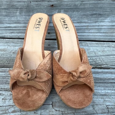 1970s camel suede mules 9 west slides / high heels 8 