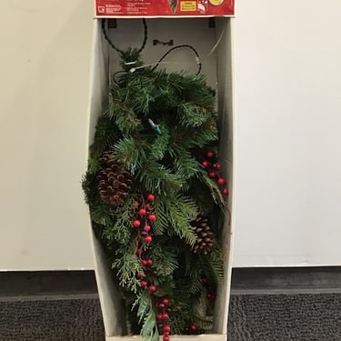 Small Pre-lit Xmas Tree (Seattle)