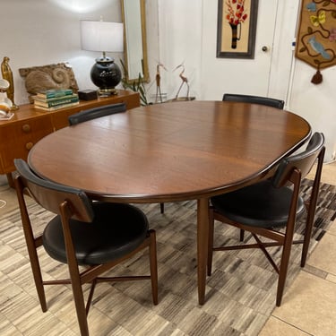 Mid Century Teak Round to Oval Dining Table Designed by Victor Wilkins for GPlan